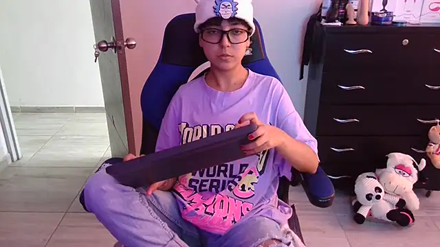 thomascooper7 online show from December 2025 06:55:02 PM