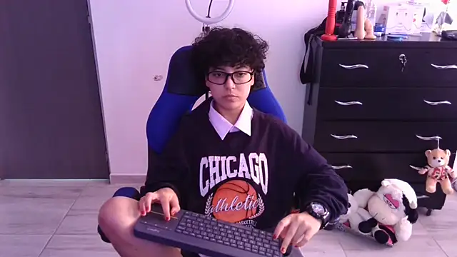 thomascooper7 online show from March 2026 04:26:02 PM