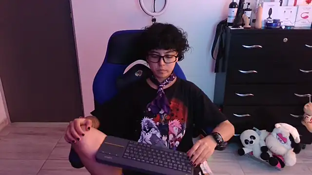 thomascooper7 online show from February 2026 07:37:01 PM