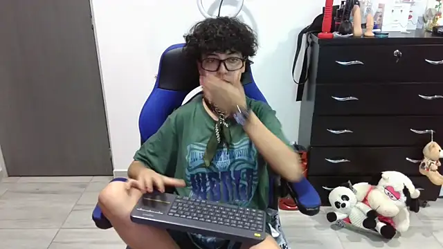 thomascooper7 online show from March 2026 12:47:02 AM