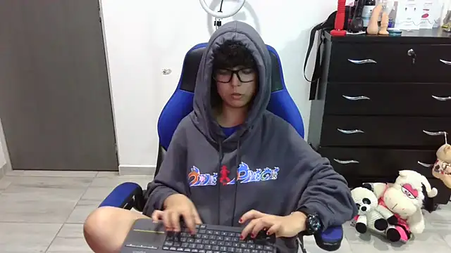 thomascooper7 online show from March 2026 03:01:02 AM