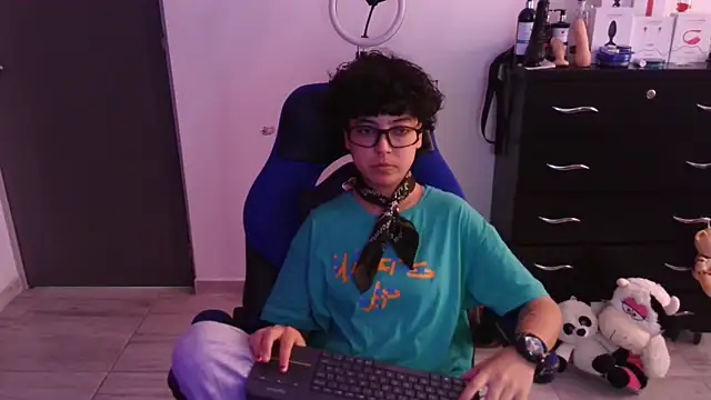 thomascooper7 online show from February 2026 06:37:02 PM