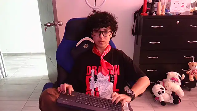 thomascooper7 online show from March 2026 07:03:02 PM