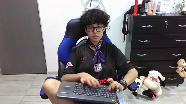 thomascooper7 online show from March 2026 12:47:02 AM