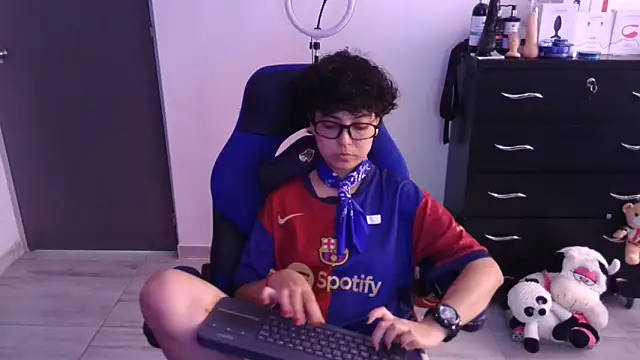 thomascooper7 online show from February 2026 06:51:01 PM