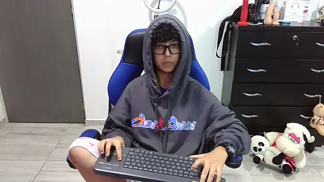 thomascooper7 online show from March 2026 02:05:02 AM