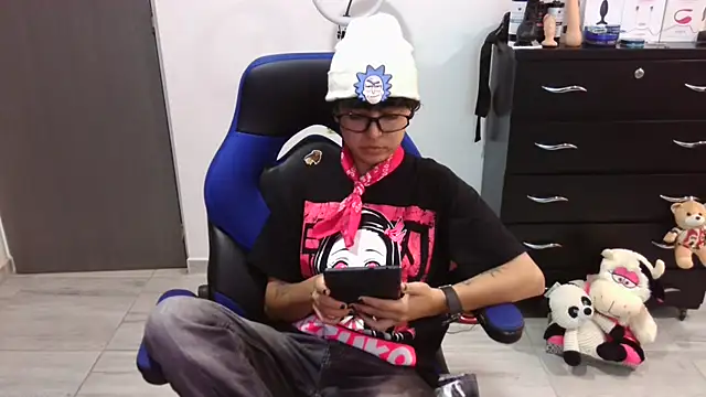 thomascooper7 online show from January 2026 07:20:02 PM