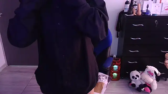 thomascooper7 online show from February 2026 06:52:01 PM