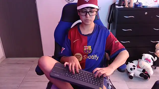 thomascooper7 online show from December 2025 06:42:02 PM