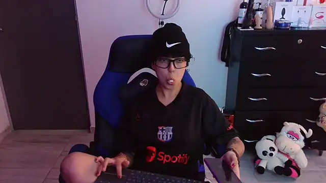 thomascooper7 online show from January 2026 07:23:01 PM