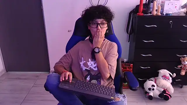 thomascooper7 online show from March 2026 06:26:01 PM