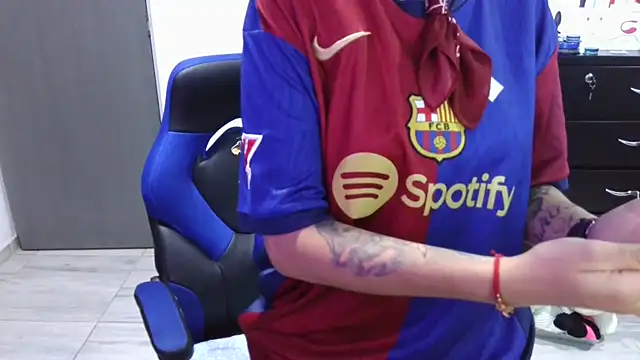 thomascooper7 online show from February 2026 12:34:02 AM