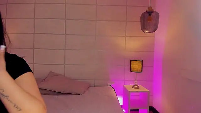 Christine Laam online show from February 2026 02:55:02 AM