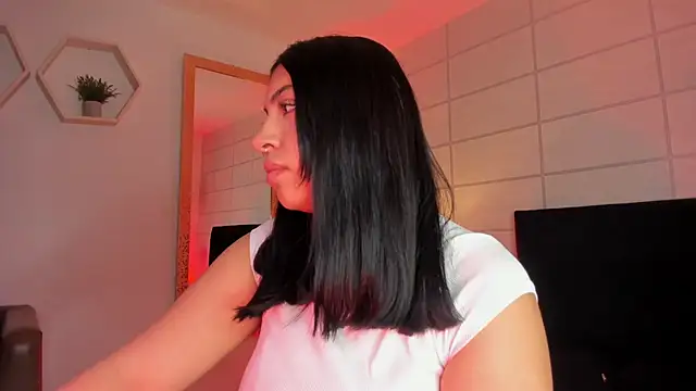 Christine Laam online show from November 2025 11:54:02 AM