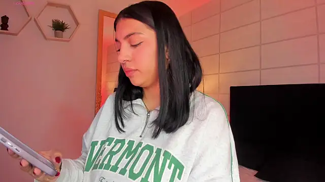 Christine Laam online show from December 2025 11:59:02 AM