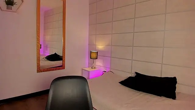 Christine Laam online show from March 2026 11:44:02 AM