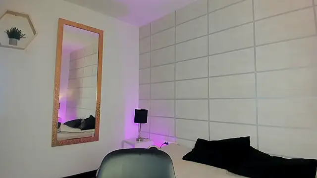 Christine Laam online show from March 2026 12:05:01 PM