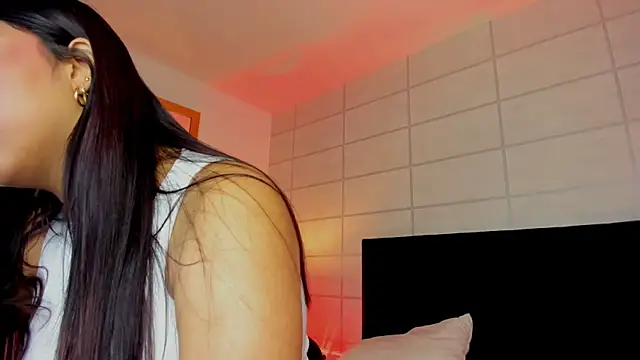 Christine Laam online show from October 2025 12:06:02 PM