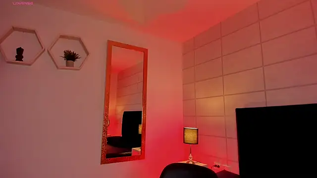 Christine Laam online show from December 2025 12:05:01 PM