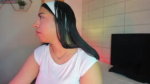 Christine Laam online show from November 2025 12:16:02 PM