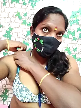 Snapshot of Tamil_queensexy chatting on January 2025 05:00:02 PM Tamil queensexy online show from January 2025 05:00:02 PM