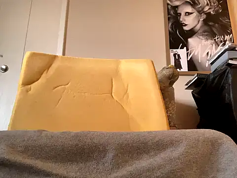 rickydickyskull online show from October 2025 03:45:01 PM