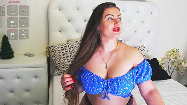 Snapshot of Ysabell01 chatting on December 2025 05:28:01 AM Ysabell01 online show from December 2025 05:28:01 AM