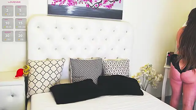 Snapshot of Ysabell01 chatting on November 2025 05:28:01 AM Ysabell01 online show from November 2025 05:28:01 AM