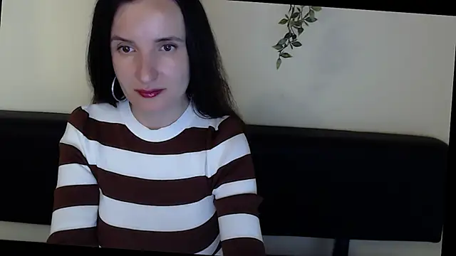 LaimaV  online show from May 2026 10:45:01 PM
