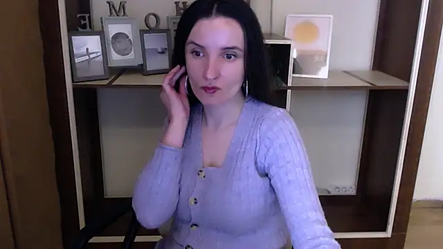 LaimaV  online show from April 2026 09:21:02 PM