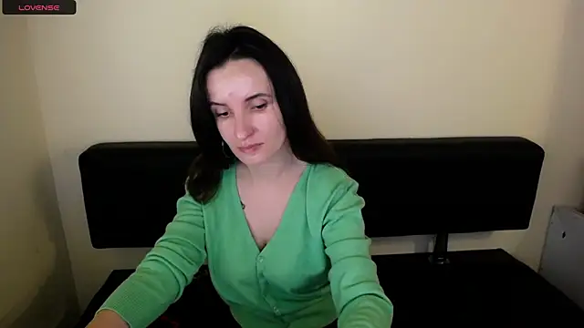 Snapshot of LaimaV_ chatting on September 2025 09:34:02 AM LaimaV online show from September 2025 09:34:02 AM
