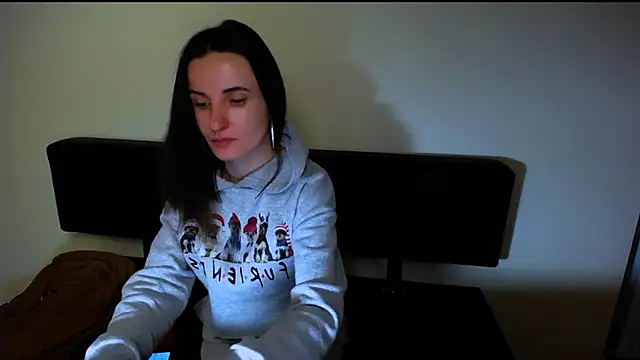 Snapshot of LaimaV_ chatting on December 2024 02:37:02 PM LaimaV online show from December 2024 02:37:02 PM