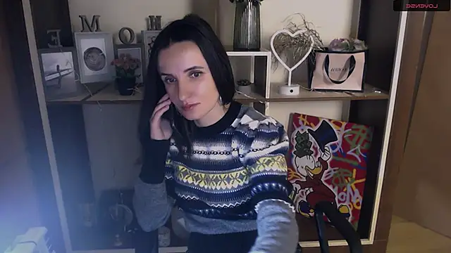 Snapshot of LaimaV_ chatting on December 2024 01:11:02 PM LaimaV online show from December 2024 01:11:02 PM