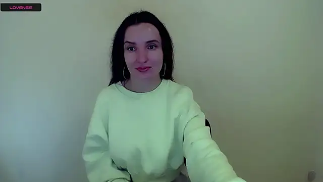 Snapshot of LaimaV_ chatting on October 2025 07:23:02 AM LaimaV online show from October 2025 07:23:02 AM