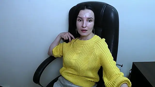 LaimaV  online show from January 2026 12:30:01 PM