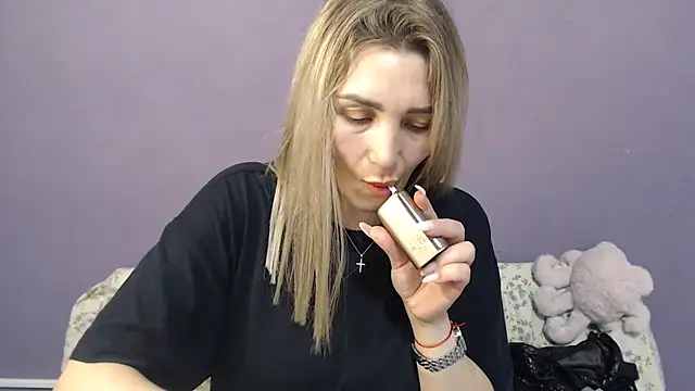 Snapshot of _sexy_lady chatting on December 2025 01:35:01 PM sexy lady online show from December 2025 01:35:01 PM