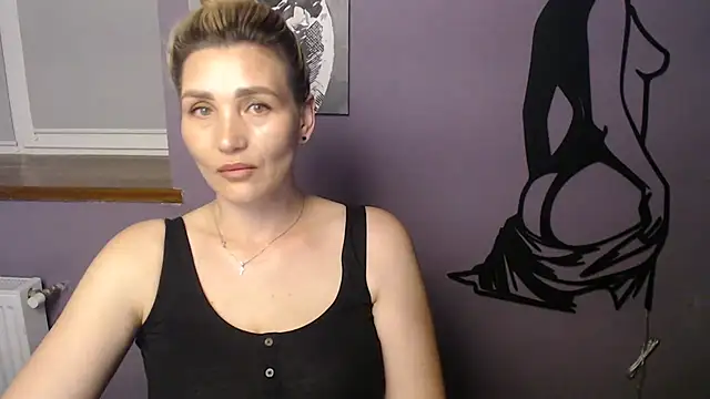  sexy lady online show from June 2026 02:22:02 PM