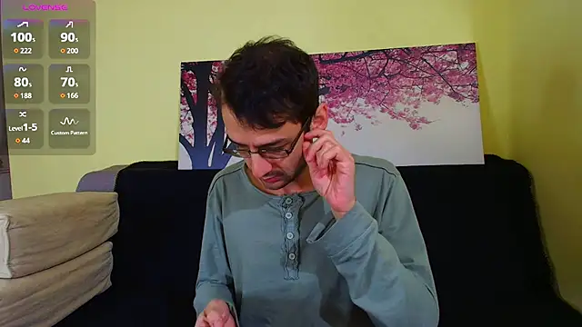 HungEddy online show from November 2025 04:29:01 PM