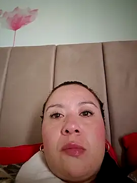 Snapshot of RenataSexy_ chatting on October 2025 04:37:01 PM RenataSexy online show from October 2025 04:37:01 PM