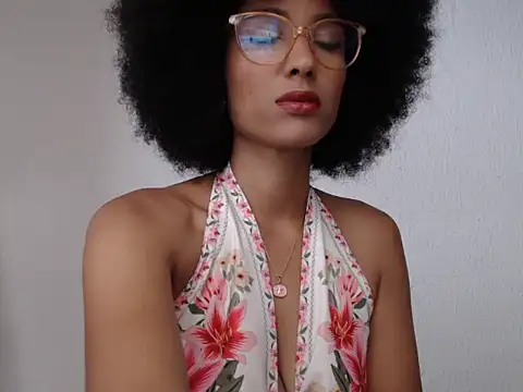 violettamartins online show from May 2026 09:40:01 PM