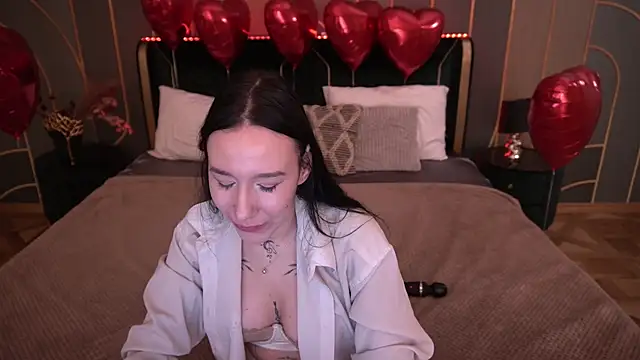 NikkiGoldSide online show from February 2026 12:32:01 AM