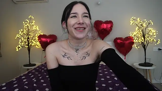 NikkiGoldSide online show from February 2025 05:21:01 PM