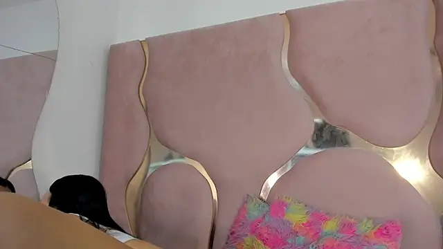 Sofia-candyht online show from April 2026 08:37:01 PM