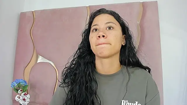 Snapshot of Sofia-candyht chatting on February 2026 08:31:02 PM Sofia-candyht online show from February 2026 08:31:02 PM