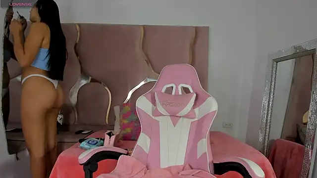 Sofia-candyht online show from April 2026 08:34:01 PM