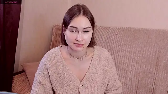 Snapshot of sleeeep_y chatting on November 2025 10:52:01 AM sleeeep y online show from November 2025 10:52:01 AM