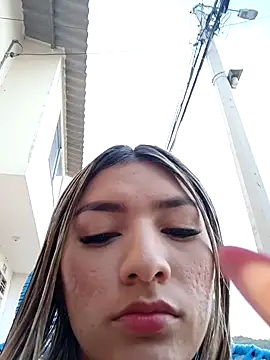 Snapshot of GIRL_DONCELLA chatting on January 2025 10:39:01 PM GIRL DONCELLA online show from January 2025 10:39:01 PM