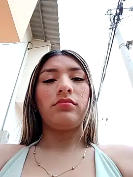 Snapshot of GIRL_DONCELLA chatting on January 2025 10:38:01 PM GIRL DONCELLA online show from January 2025 10:38:01 PM