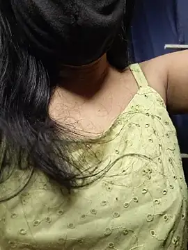 Nisha027 online show from June 2026 12:32:01 AM