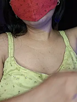 Snapshot of Nisha027 chatting on September 2025 12:03:01 AM Nisha027 online show from September 2025 12:03:01 AM